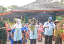 Raih Juara 1 ADWI, Bupati Serang Ratu Zakiyah Kunjungi Desa Wisata Tambang Ayam