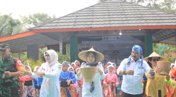 Raih Juara 1 ADWI, Bupati Serang Ratu Zakiyah Kunjungi Desa Wisata Tambang Ayam
