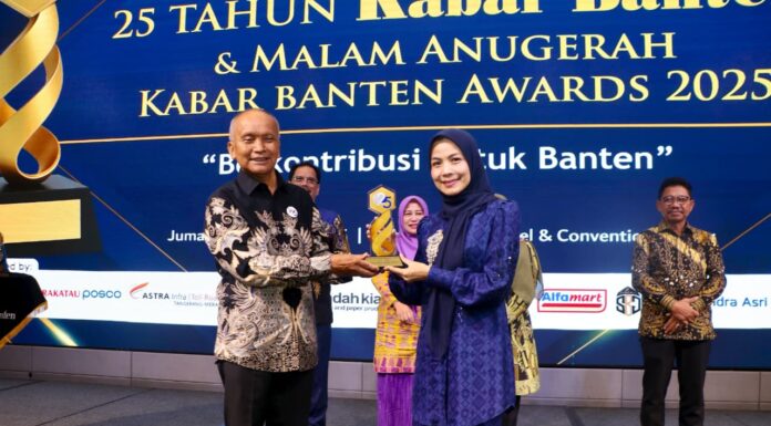 Raih Anugerah Kepala Daerah Inovatif dan Kreatif 2025, Bupati Serang Ratu Zakiyah: Terus Berbuat yang Terbaik untuk Masyarakat