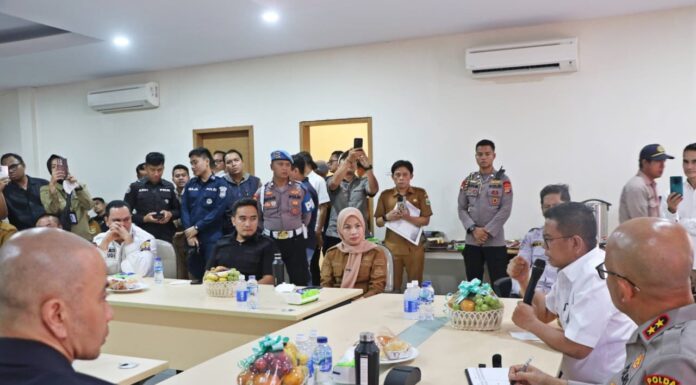 Bupati Serang Ratu Zakiyah, Gubernur dan Kapolda Lakukan Sidak Truk ODOL di Bojonegara