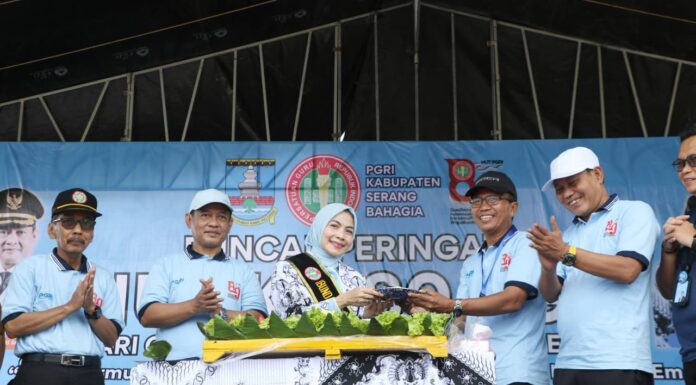 Bupati Serang Janji Tingkatkan Kompetensi dan Kesejahteraan Guru