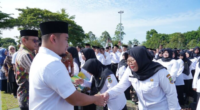Sebanyak 3.529 Pegawai Pemerintah dengan Perjanjian Kerja Dilantik, Ini Pesan Robinsar