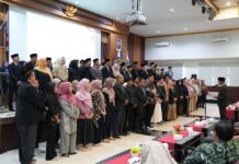 Rektor UNIBA Prof. Bambang Dwi Suseno Lantik 162 Pejabat Struktural Kampus