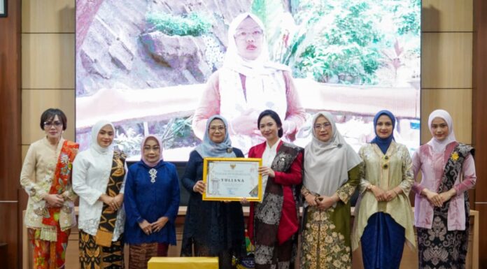 DP3AP2KB Kota Cilegon Gelar Peringatan Hari Ibu ke-97, Fajar Imbau ASN untuk Jaga Keharmonisan Rumah Tangga