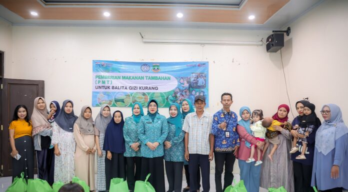 Ketua Tim Penggerak PKK Banten Salurkan 231 Paket PMT untuk Balita dan Ibu Hamil di Pabuaran