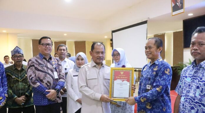 Layanan Adminduk Kabupaten Serang Diganjar Penghargaan Dukcapil Award 2025