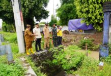 Banjir di Ciwandan, Walikota Robinsar Langsung Tinjau Lokasi