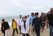 Mendes dan Bupati Ratu Zakiyah Kunjungi Pantai Anyer -Cinangka