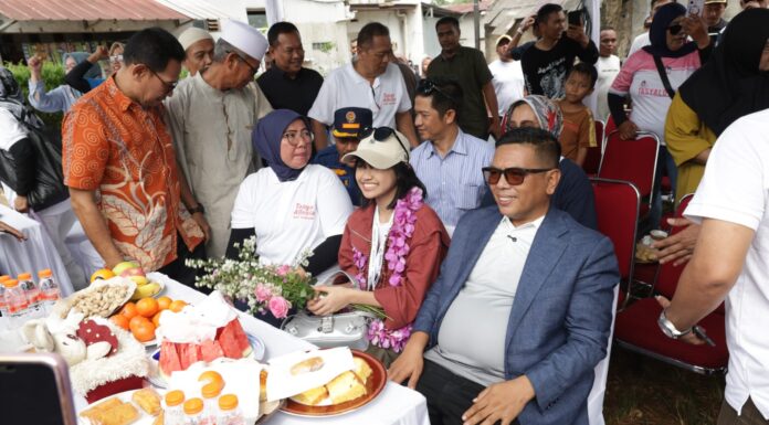 Gubernur Banten Kunjungi Juara Dangdut Academy 7 Tasya Allesia di Tangsel