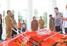 AQUATEC PT Gani Arta Dwitunggal Sumbang 5 Rescue Boat untuk Siaga Tanggap Darurat Banjir di Kabupaten Serang