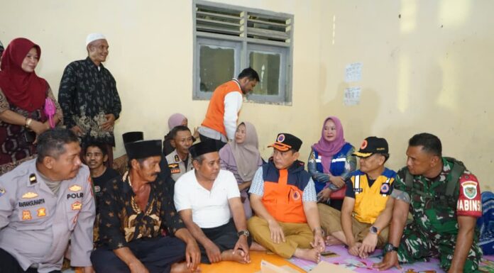 Wabup Najib Hamas Tinjau Longsor di Padarincang