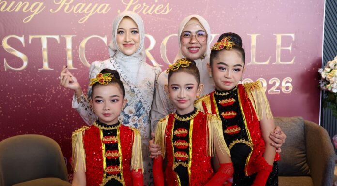 Tinawati Andra Soni Hadiri Peluncuran Raya Series di Aston Serang