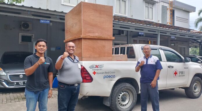 PT Krakatau Posco Berikan Bantuen 1 Water Treatment untuk Penanganan Bencana di Sumatera