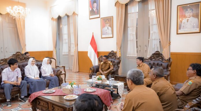 Harumkan Banten, Siswa SMAN 1 Kota Serang Raih Juara I Lomba Cerdas Cermat BPK RI