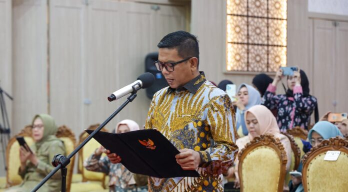 Gubernur Andra Soni Kukuhkan Pengurus PPTI Masa Bakti 2024–2029