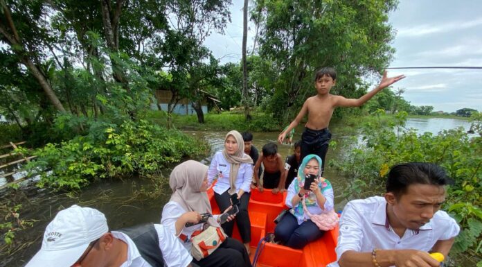 Warga Terdampak Banjir Dapat Layanan Administrasi Kependudukan dari Disdukcapil Kabupaten Serang