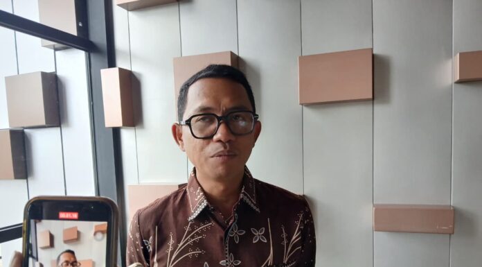 Ahmad Muhibbin Diganjar Penghargaan Ekbispar Award 2026, untuk Ide Cemerlang Puskesmas Terapung