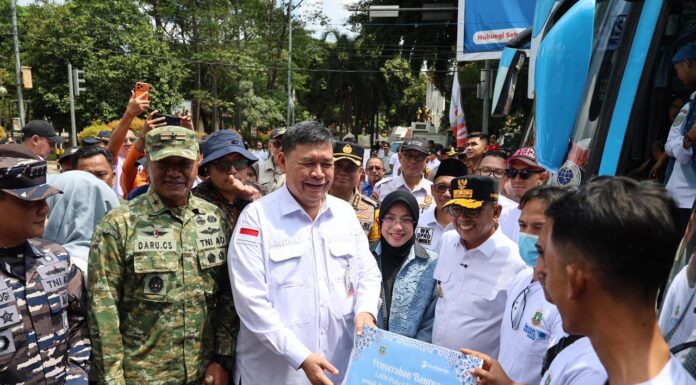 Wujud Kepedulian, Bank Banten Hadir Saat Keberangkatan Peserta Mudik Bersama 2026