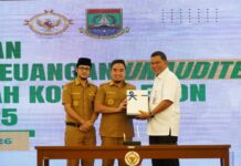 Robinsar dan Fajar Kompak Hadiri Penyerahan LKPD Tahun 2025