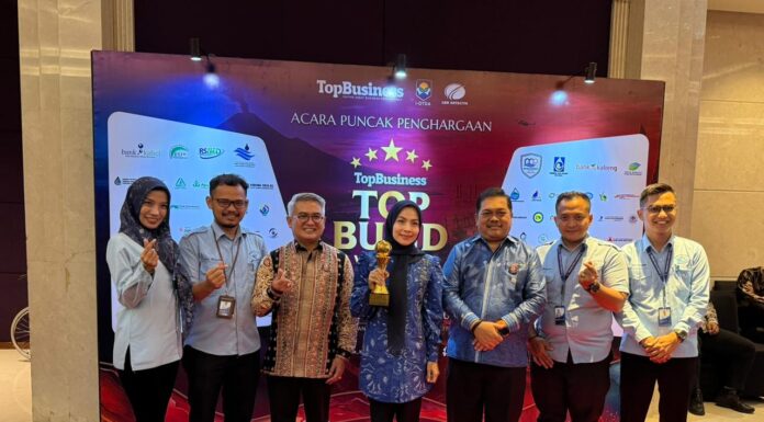 Bupati Serang Ratu Zakiyah Terima Penghargaan Top Pembina BUMD 2026