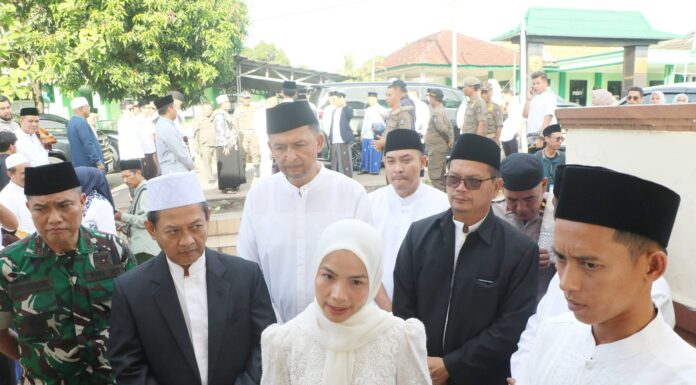 Bupati Serang Sholat Idul Adha di Alun-alun Kramatwatu