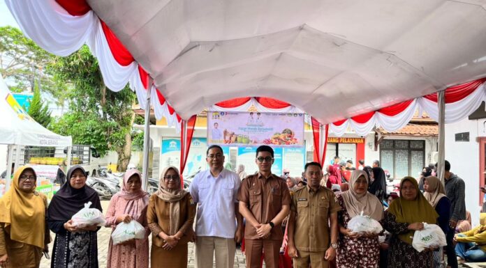 Warga Kecamatan Taktakan Serbu Pasar Murah Bersubsidi, Digelar oleh Pemkot Serang Bersama PT ABM