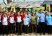 Jumat Bersih di Danau Tasikardi, Bupati Zakiyah Ajak Warga Peduli Lingkungan
