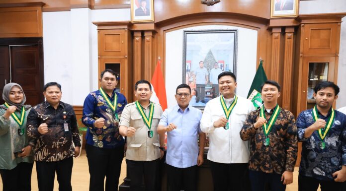 Gubernur Andra Soni Dorong Kontribusi Mahasiswa dalam Mendukung Pembangunan Daerah