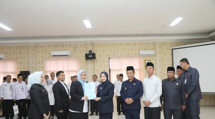 Tegaskan Tidak Ada Jual Beli Jabatan, Bupati Serang Lantik Puluhan Pejabat Administrator
