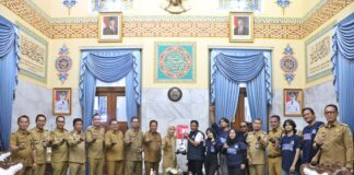 Bupati Serang Ratu Zakiyah Apresiasi Komunitas Musik Jalanan, Beri Motivasi Berkarya dan Berinovasi