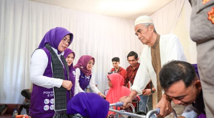 Kunjungi Posyandu Dahlia 1, Tinawati Dorong Poskamling Jadi Pusat Mitigasi dan Tangkal Hoaks di Masyarakat