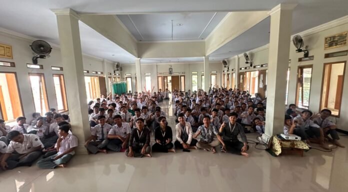 Mahasiswa PLP Integratif Kelompok 3 UIN Banten Gelar Seminar Edukatif tentang FOMO dan Consent and Boundaries di MAN 1 Kota Cilegon